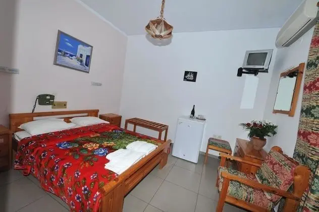 Tek Büyük veya İki Ayrı Yataklı Oda, 1 Çift Kişilik Yatak, Sigara İçilmez