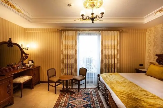 Royal Tek Büyük Yataklı Oda, 1 En Büyük (King) Boy Yatak, Sigara İçilmez, Şehir Manzaralı