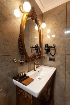 Royal Tek Büyük Yataklı Oda, 1 En Büyük (King) Boy Yatak, Sigara İçilmez, Şehir Manzaralı