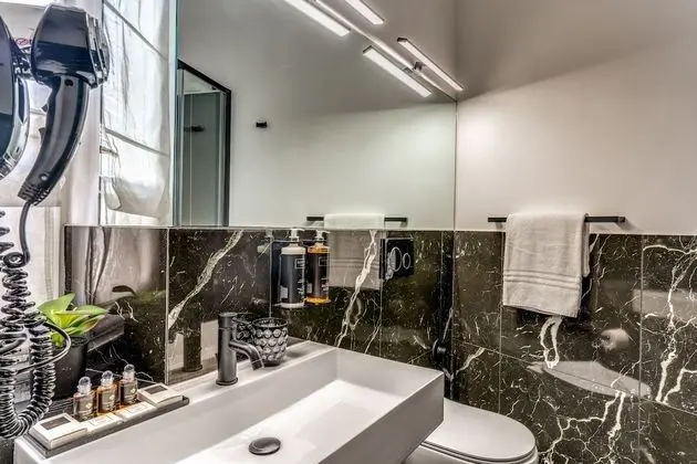 Deluxe Üç Kişilik Oda