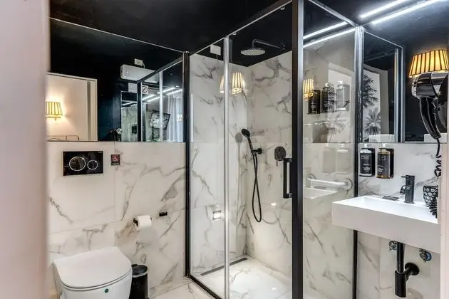 Standard Tek Büyük Yataklı Oda