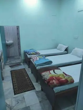 Üç Kişilik Oda