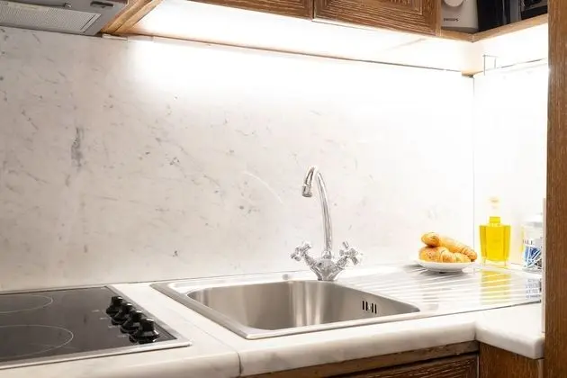 Romantic Stüdyo, Şehir Manzaralı