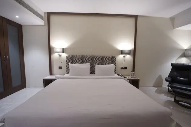 Deluxe Tek Büyük Yataklı Oda