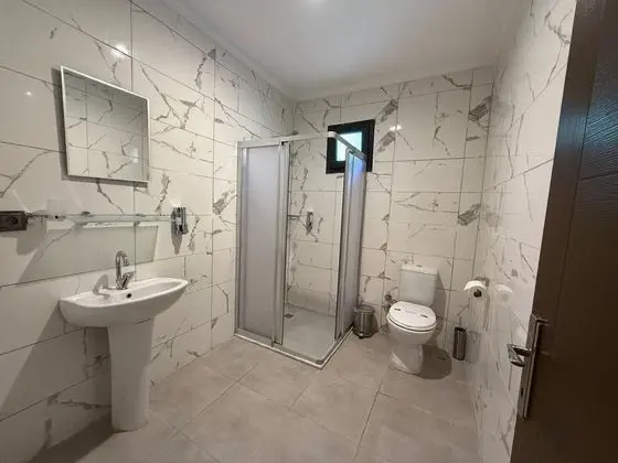 Aile Odası, Dağ veya Havuz Manzaralı, Klimalı