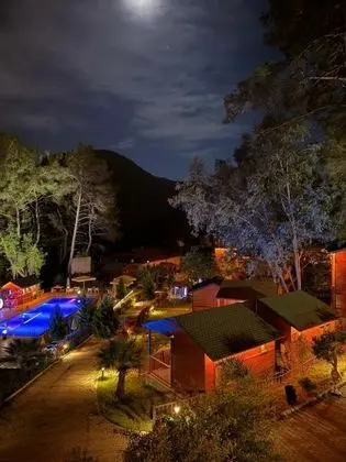 Cam Panoromik Oda, Dağ veya Havuz Manzaralı, Klimalı