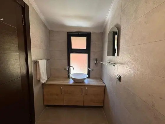 Standart Oda, Dağ veya Havuz Manzaralı, Klimalı