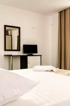 Tek Büyük Yataklı Oda, Balkon, Şehir Manzaralı