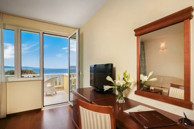 Comfort Tek Büyük Yataklı Oda, 1 En Büyük (King) Boy Yatak, Balkon, Plaj Kenarı