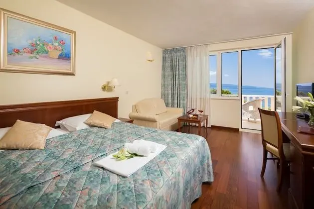 Comfort Tek Büyük Yataklı Oda, 1 En Büyük (King) Boy Yatak, Balkon, Plaj Kenarı