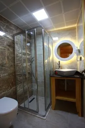 Superior Tek Büyük veya İki Ayrı Yataklı Oda