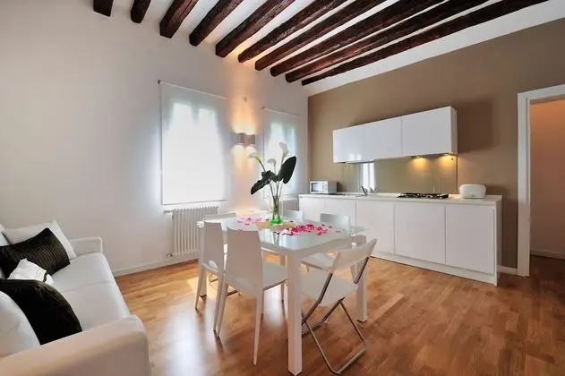 Apartment, 2 Bedrooms, Colleoni Holidays