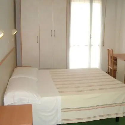 Üç Kişilik Oda