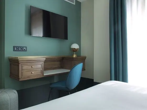 Classic Tek Büyük Yataklı Oda