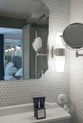 Classic Tek Büyük Yataklı Oda