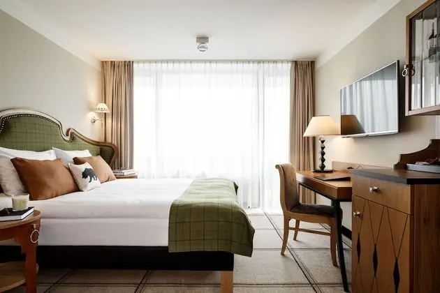 Deluxe Tek Büyük Yataklı Oda