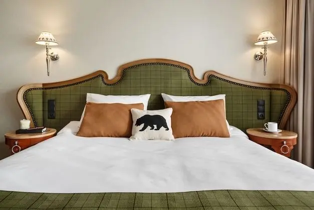 Deluxe Tek Büyük Yataklı Oda, Balkon, Dağ Manzaralı