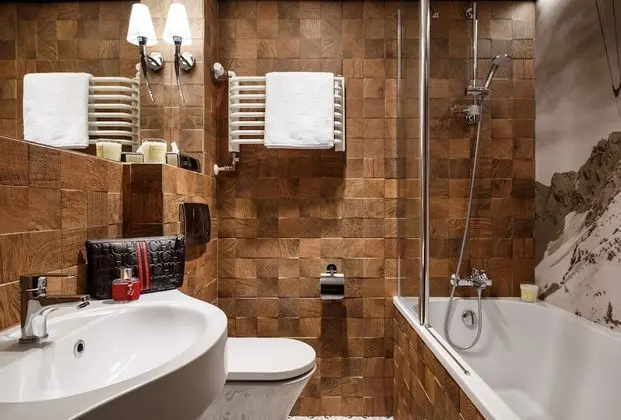 Deluxe Tek Büyük Yataklı Oda, Balkon, Dağ Manzaralı