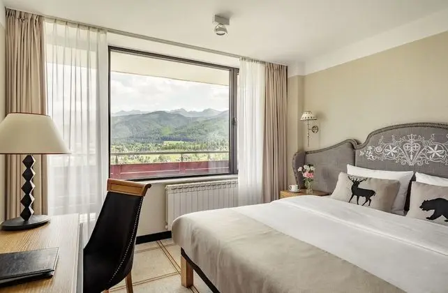 Deluxe Tek Büyük Yataklı Oda, Balkon, Dağ Manzaralı