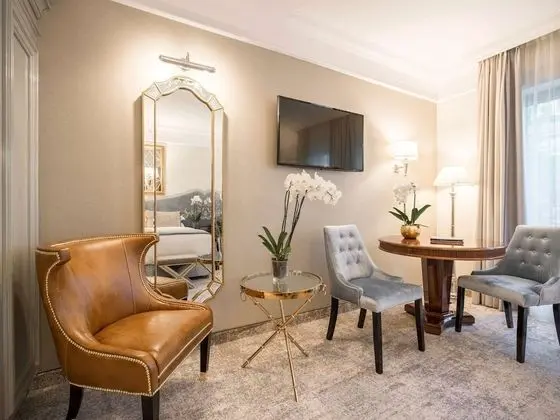 Junior Süit, 1 En Büyük (King) Boy Yatak