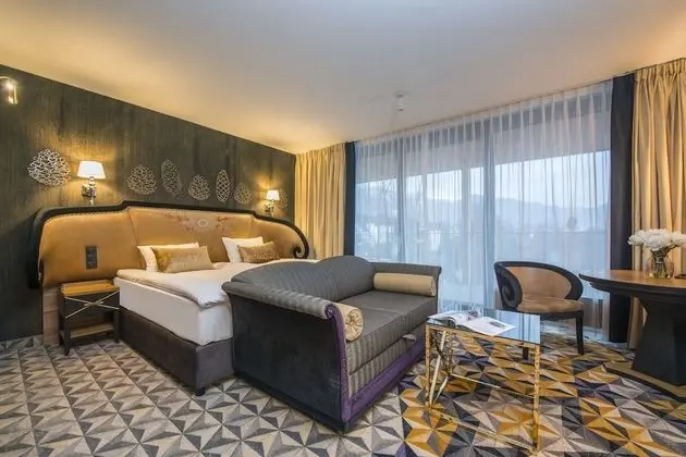 Deluxe Tek Büyük veya İki Ayrı Yataklı Oda