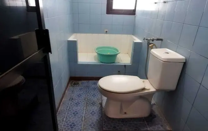 Standard Oda, Ortak Banyo