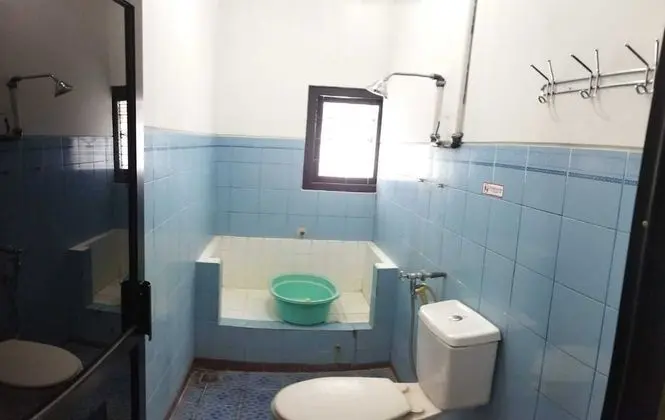 Standard Oda, Ortak Banyo