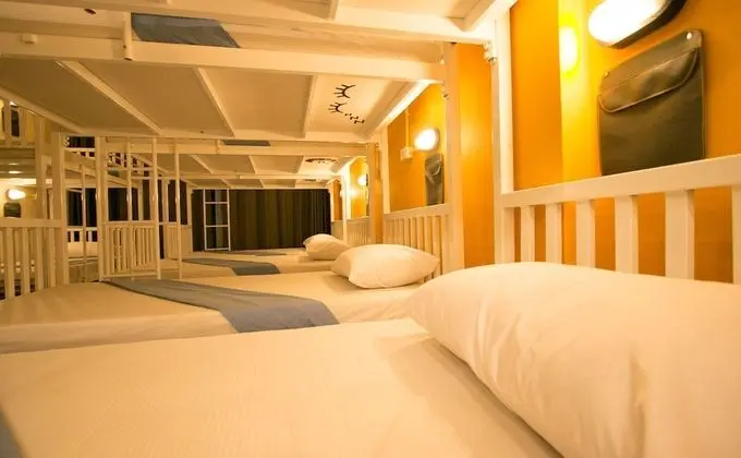 Mixed Dorm Room