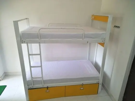 Standard Ortak Ranzalı Oda, Sadece kadınlar için