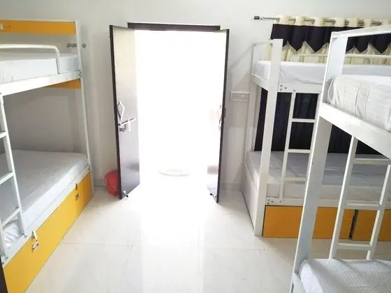 Standard Ortak Ranzalı Oda, Sadece kadınlar için