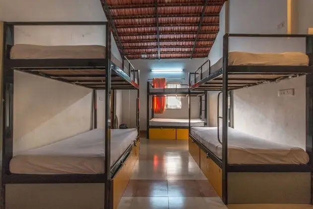 Premium Ortak Ranzalı Oda (8 Bunk Beds)