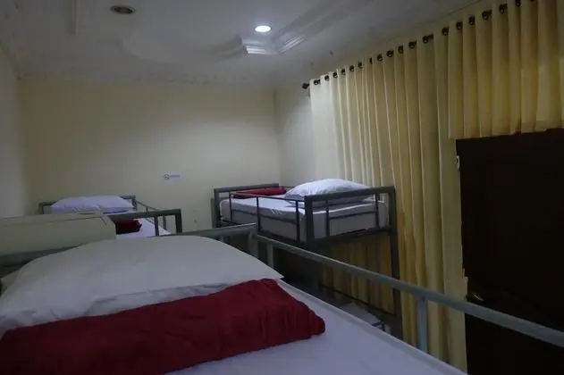 Ortak Ranzalı Oda, Sadece kadınlar için