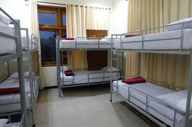 Ortak Ranzalı Oda, Sadece kadınlar için