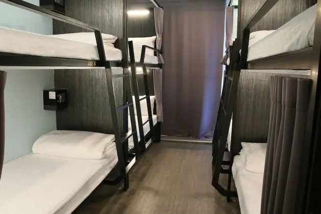 Ortak Ranzalı Oda, Sadece erkekler için, Ortak Banyo (Adult Only)