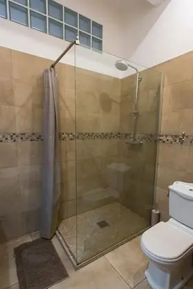 Ortak Ranzalı Oda, Sadece erkekler için (6 beds WC ext)