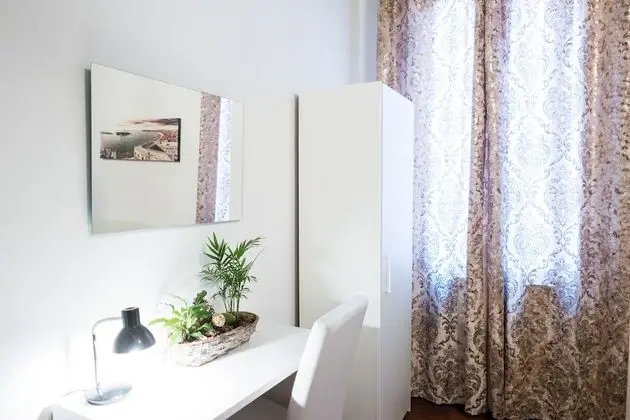 Tek Büyük Yataklı Oda, Ortak Banyo