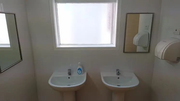 Standard Ortak Ranzalı Oda, Ortak Banyo (3 Bed Mixed Dorm)
