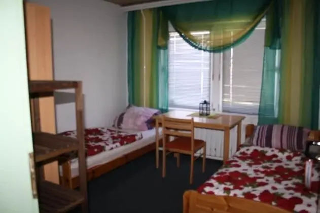 İki Ayrı Yataklı Oda, Karma Ranzalı Oda, Ortak Banyo