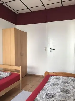 İki Ayrı Yataklı Oda, Karma Ranzalı Oda, Ortak Banyo