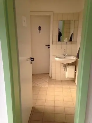 İki Ayrı Yataklı Oda, Karma Ranzalı Oda, Ortak Banyo