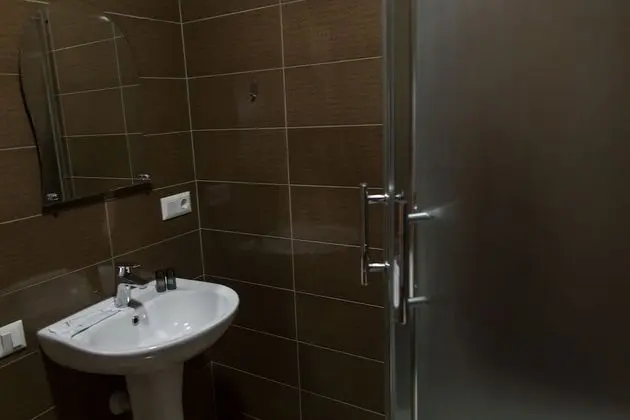 Basic Tek Büyük veya İki Ayrı Yataklı Oda