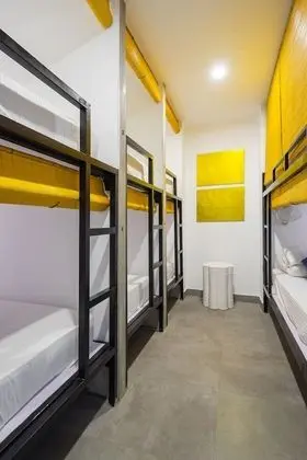 Ortak Ranzalı Oda, Sadece kadınlar için (Bed in 8-bed)
