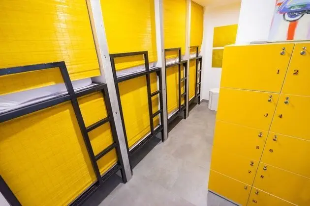 Ortak Ranzalı Oda, Sadece kadınlar için (Bed in 8-bed)