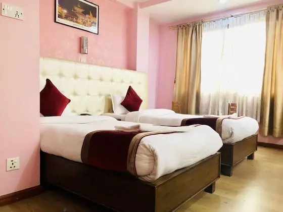 Standard Tek Büyük veya İki Ayrı Yataklı Oda