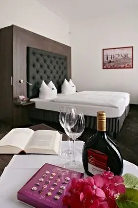 Comfort Büyük Yataklı Tek Kişilik Oda