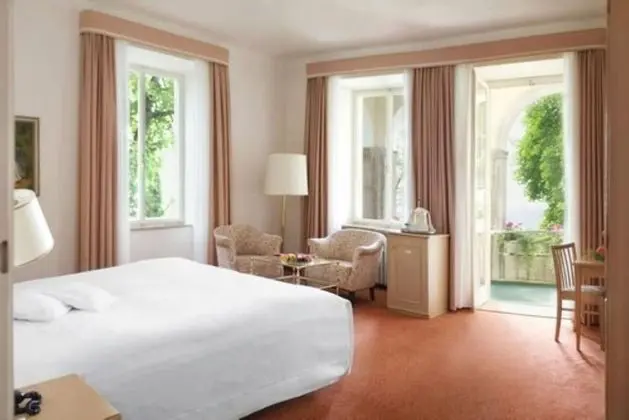 Tek Büyük Yataklı Oda, Balkon, Göl Manzaralı