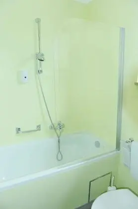 Tek Büyük Yataklı Oda, Sigara İçilmez