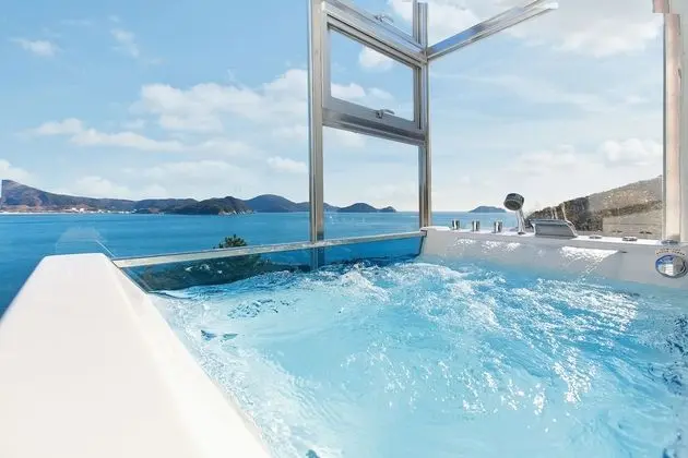 3F (Private Spa Tub, Duplex)