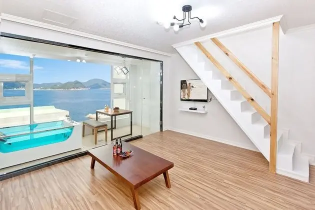 C-3F (Private Spa Tub, Duplex)