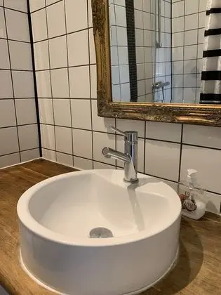 Basic Tek Büyük Yataklı Oda, 1 Büyük (Queen) Boy Yatak (6)